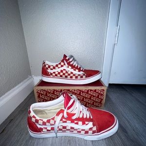 VANS PRIMARY CHECK OLD SKOOL SHOE
Size 11.5